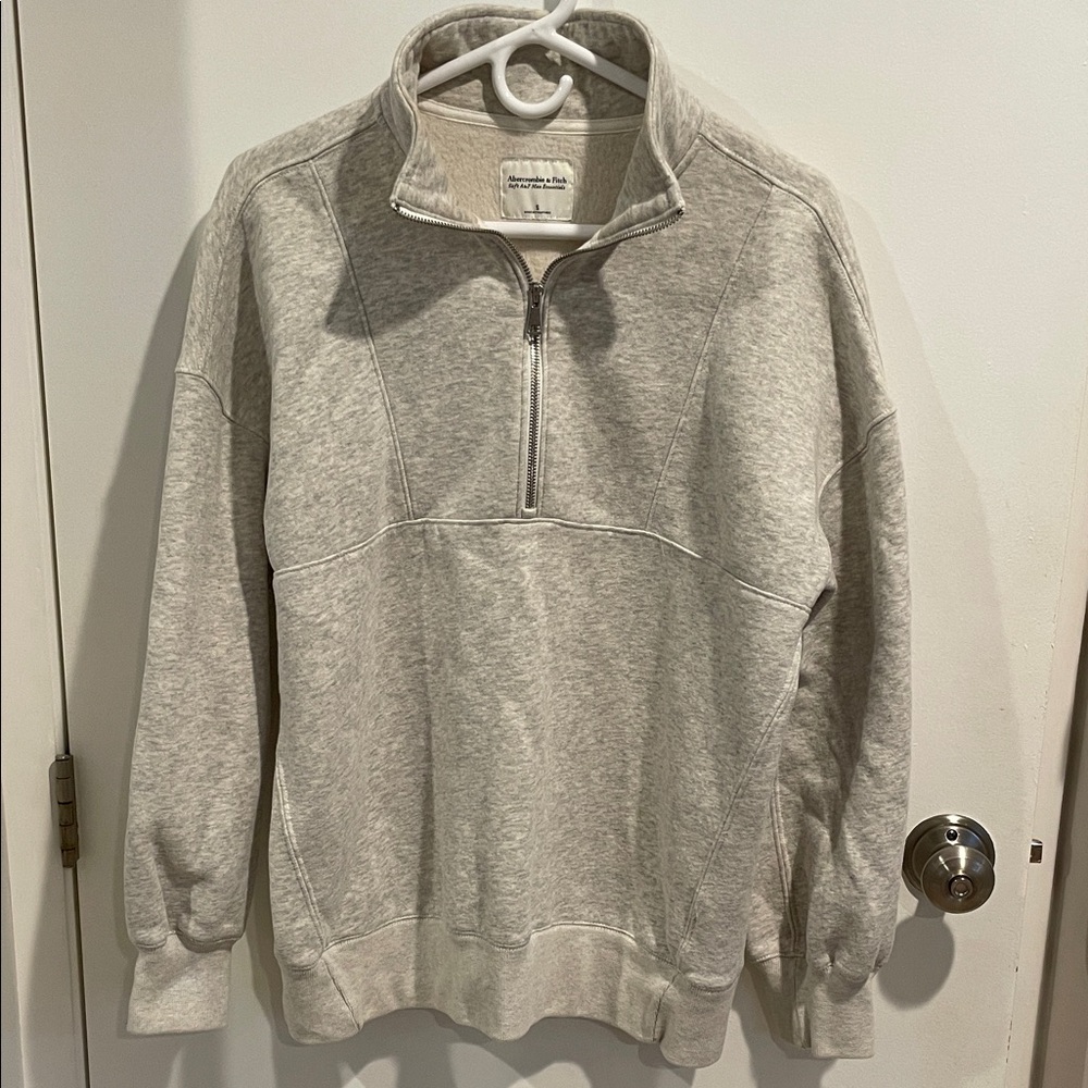 Abercrombie & Fitch Light Heather Gray Half Zip-Up Pullover - Small